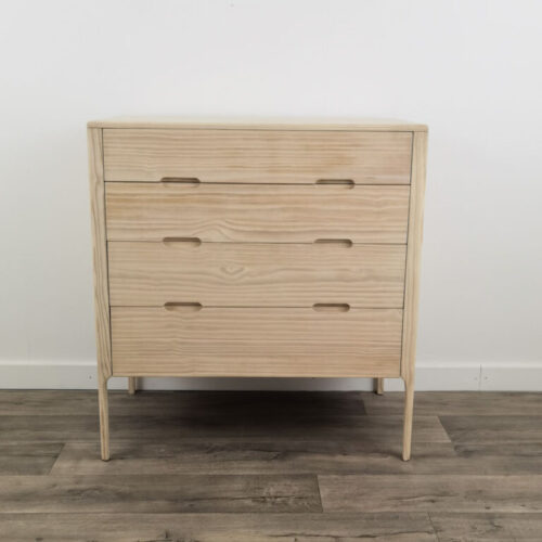Outeniqua Chest 4 Drawer (W)